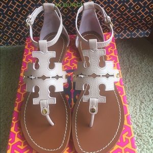 Tory Burch Phoebes sz 8.5 NIB